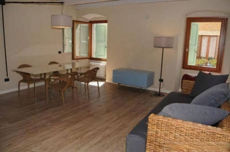 Photo of Livingroom in Old Town