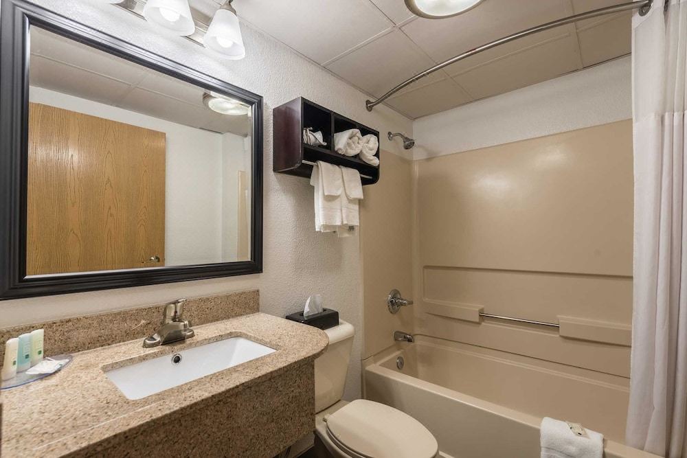 Photo of Bathroom in Grove City