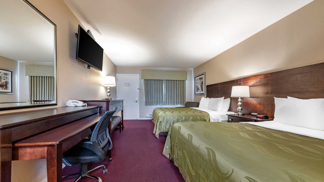 Photo of Bedroom in North Fremont Street