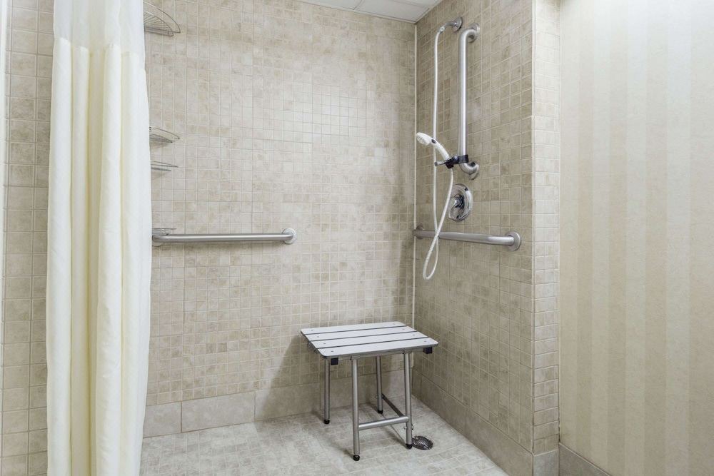 Photo of Bathroom in Reynoldsburg