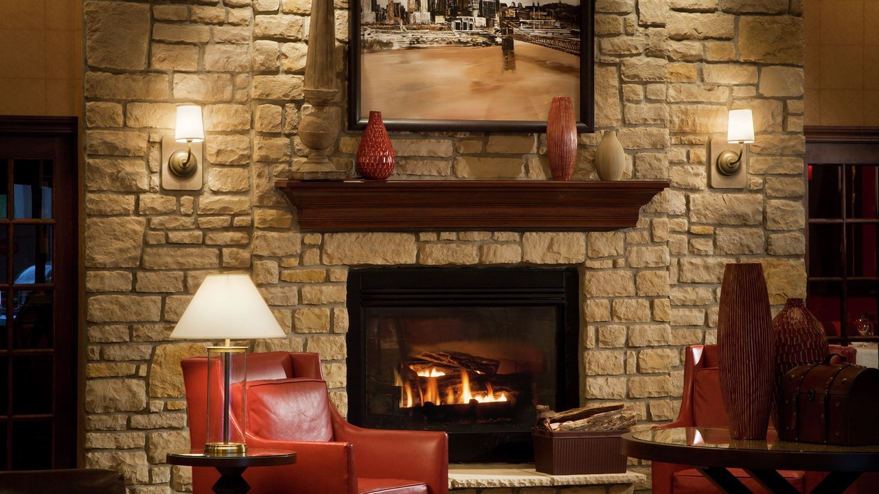 Photo of Livingroom in Mount Saint Joseph