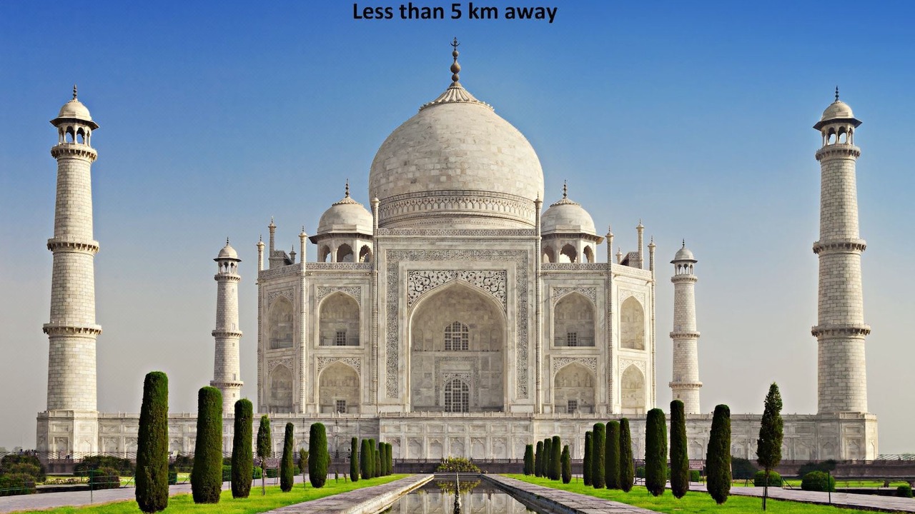 Photo of Buildings in Taj Ganj