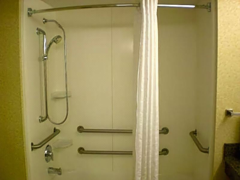 Photo of Bathroom in Coliseum Central