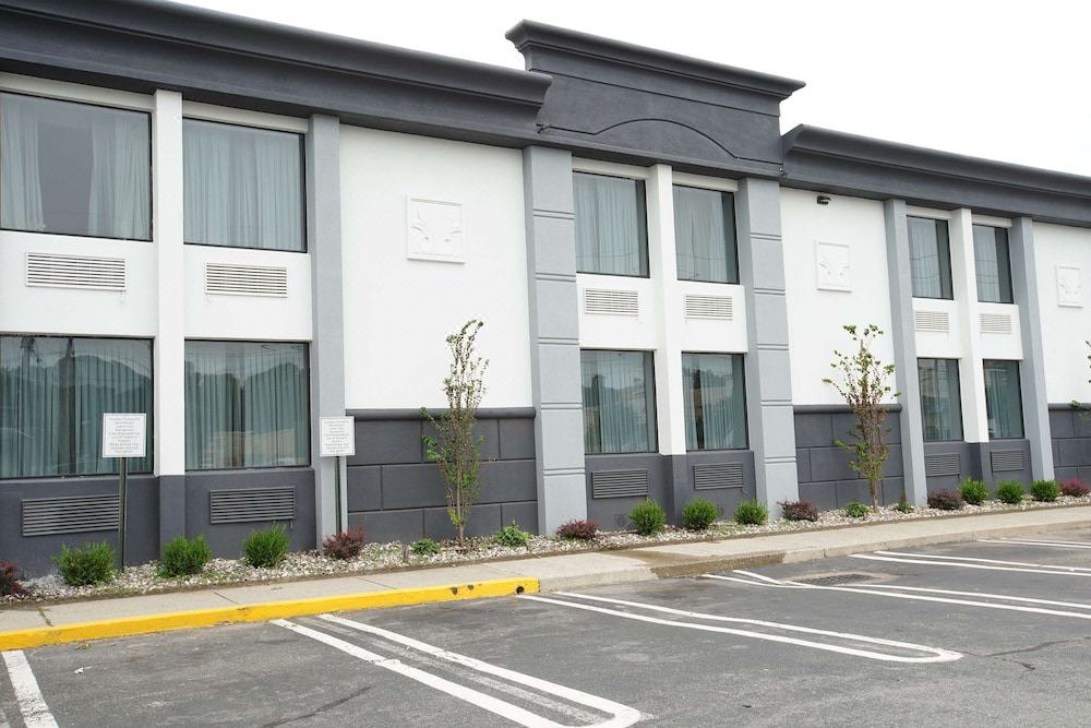 Photo of Buildings in Paramus