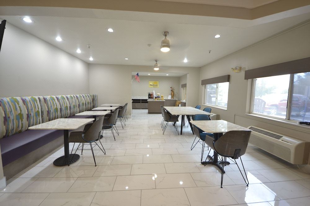 Photo of Livingroom in Victory Hills