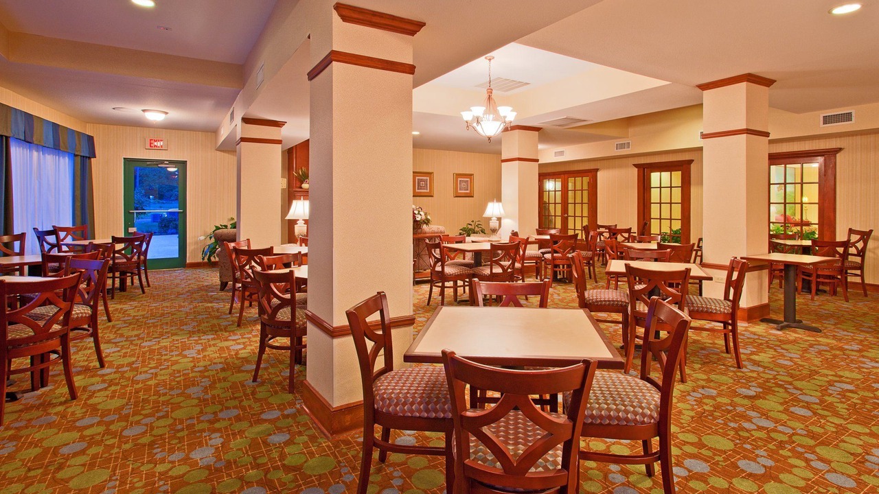 Photo of Livingroom in Enterprise