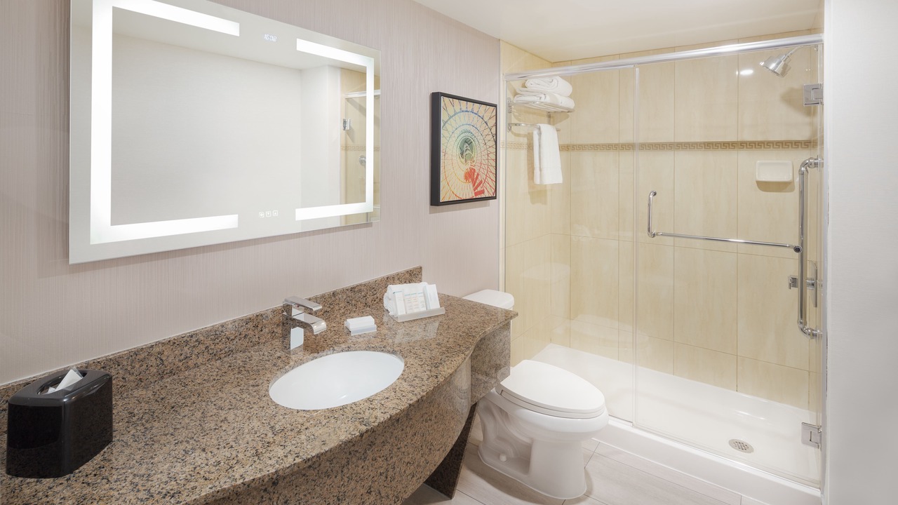 Photo of Bathroom in Quartier des Spectacles