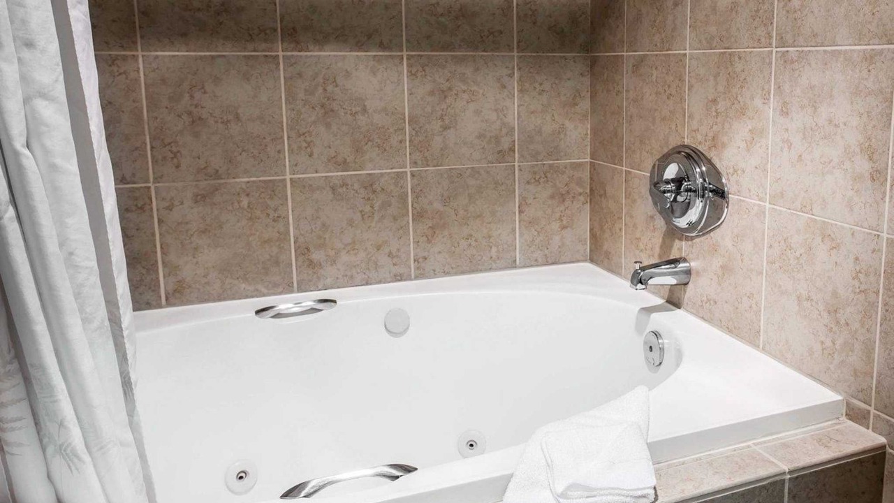 Photo of Bathroom in Guide Meridian