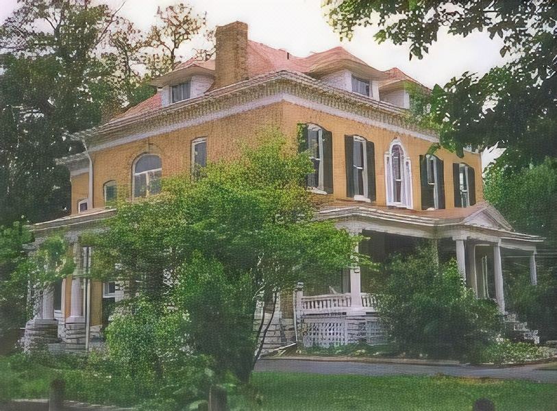 Photo of Buildings in Alton