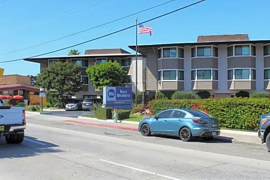 Photo of Buildings in North Fremont Street