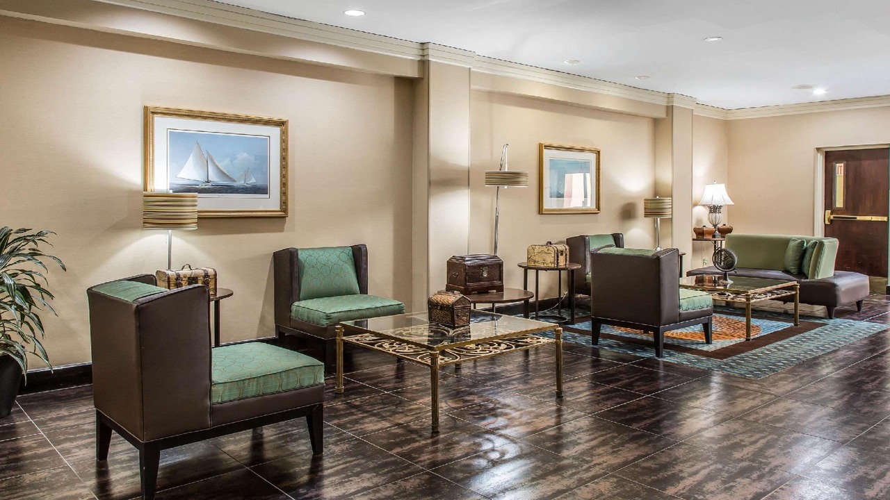 Photo of Livingroom in New London