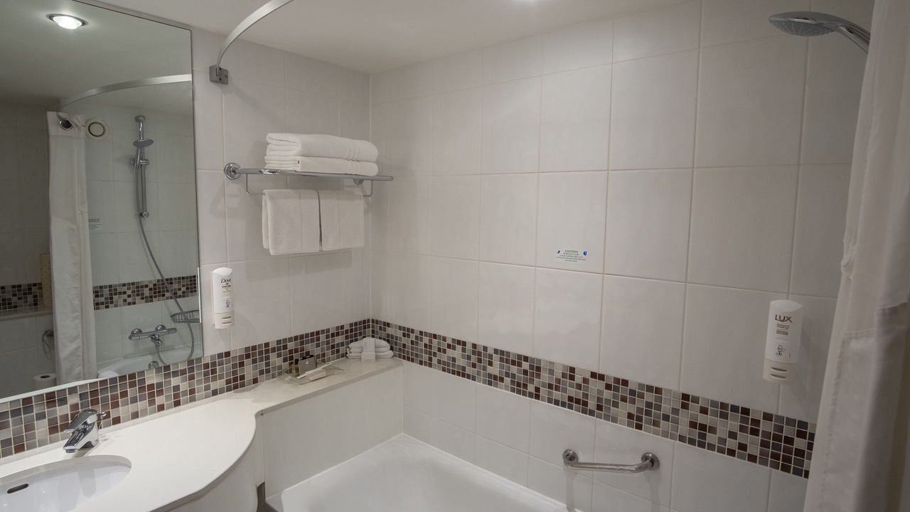 Photo of Bathroom in Syon
