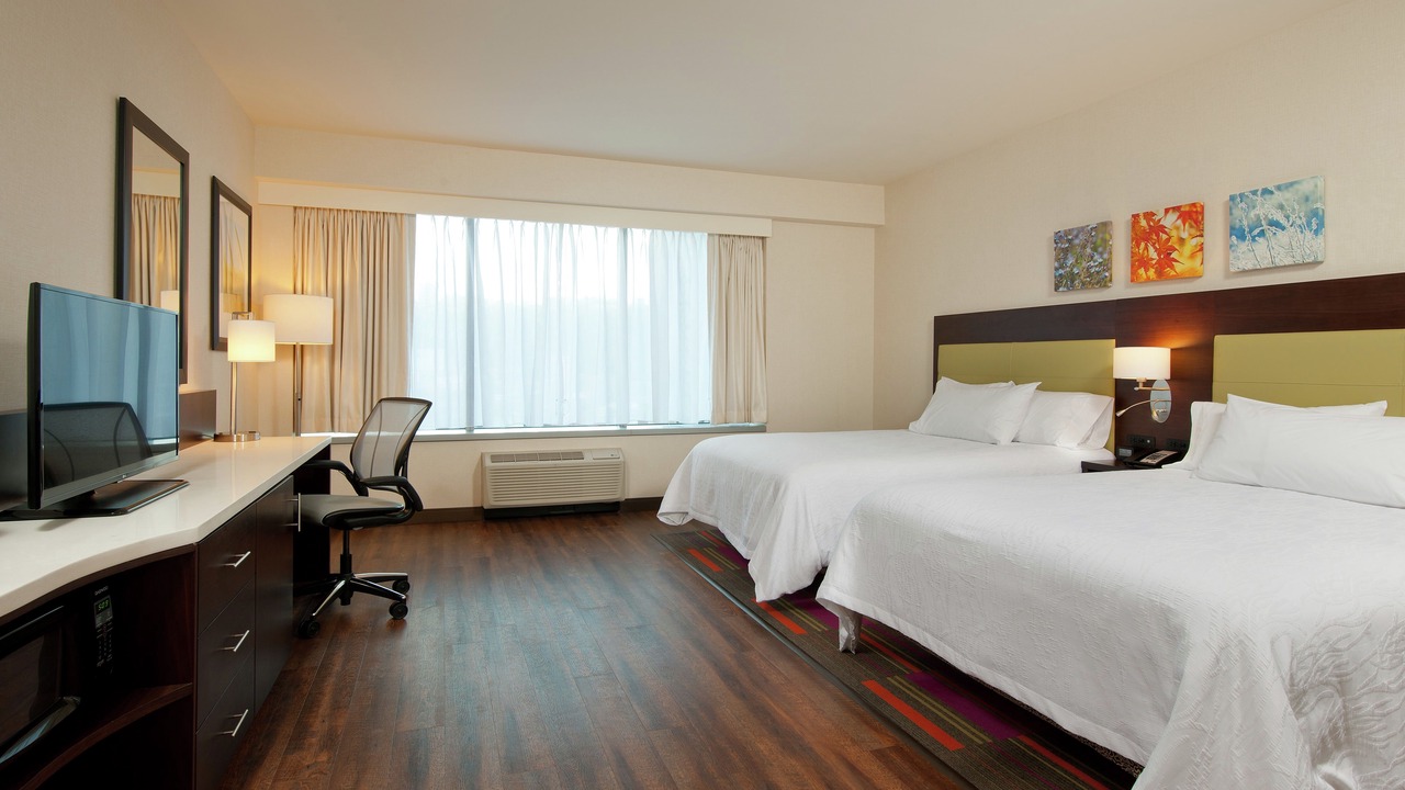 Photo of Bedroom in Downtown Pittsburgh