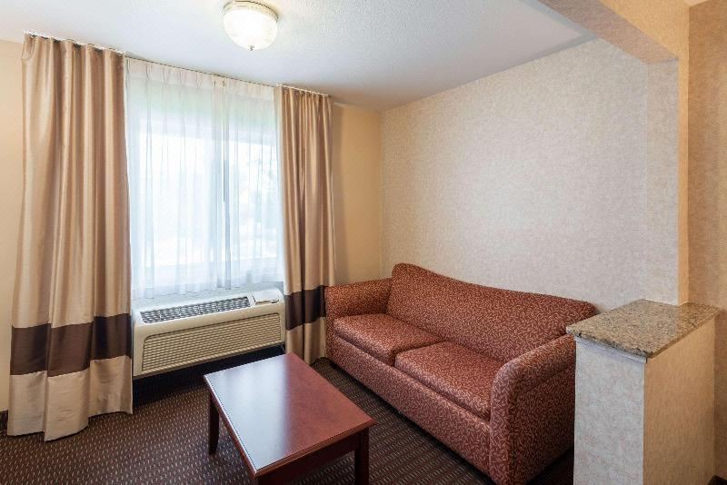 Photo of Livingroom in Tri-Cities