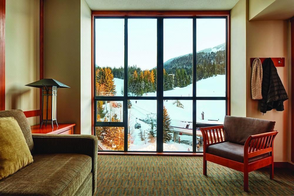Photo of Livingroom in Whistler Village