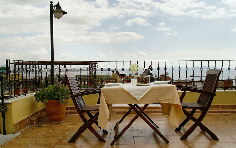 Photo of Patio Balcony in Sultanahmet