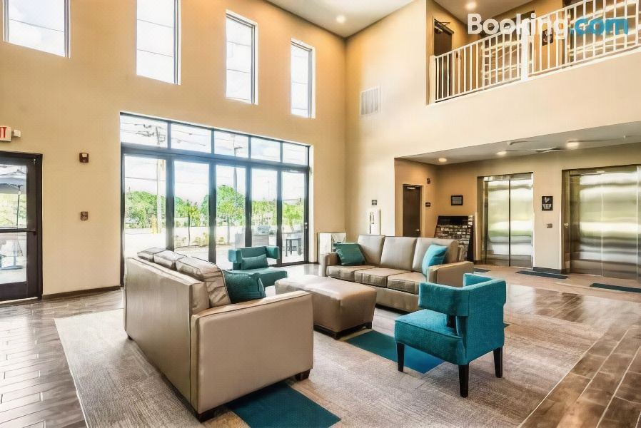 Photo of Livingroom in Fruitville