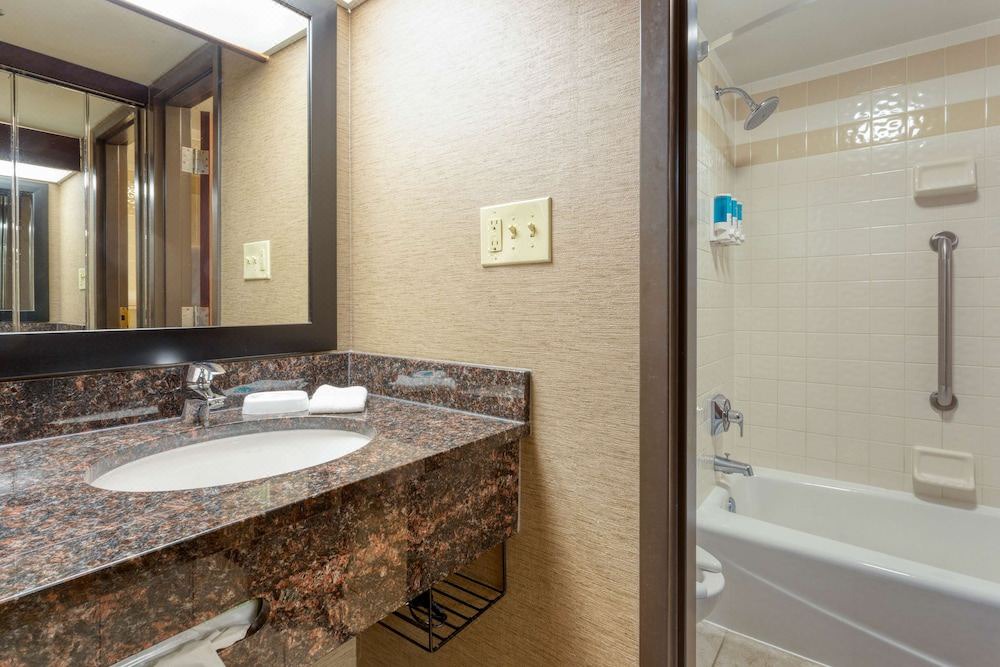 Photo of Bathroom in Morrow