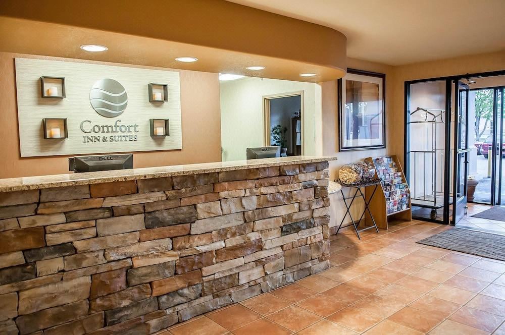 Photo of Livingroom in Los Alamos