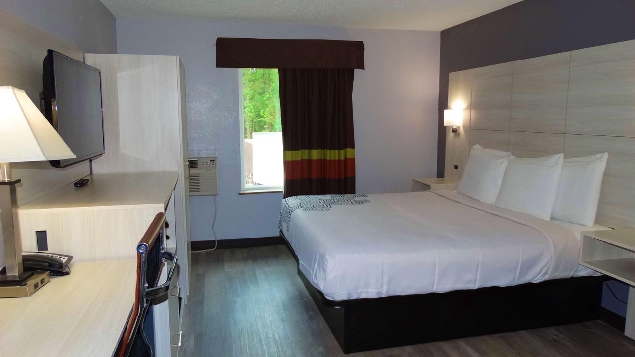 Photo of Bedroom in Fleming