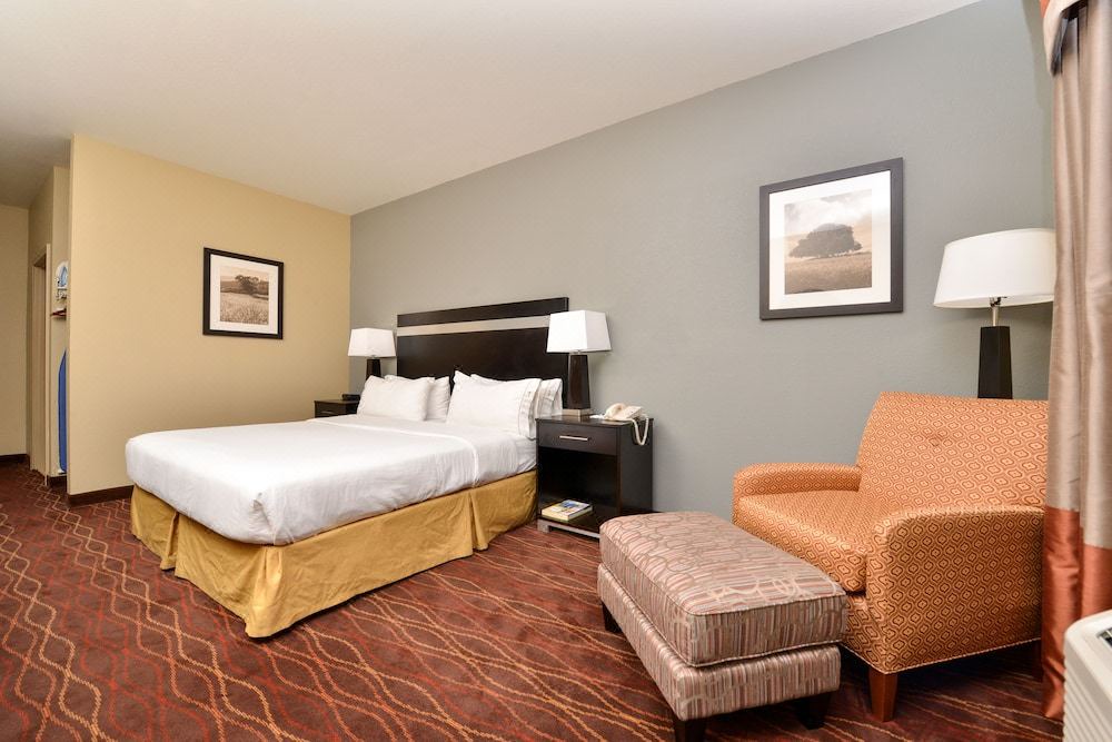 Photo of Bedroom in Sunset Valley