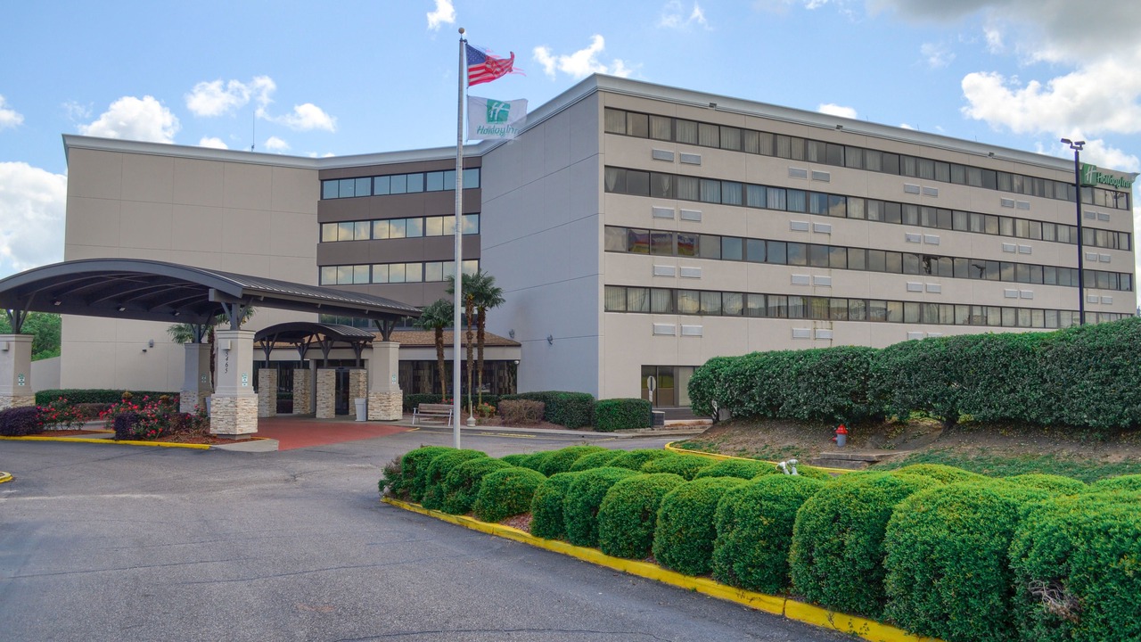 Photo of Buildings in Tillmans Corner