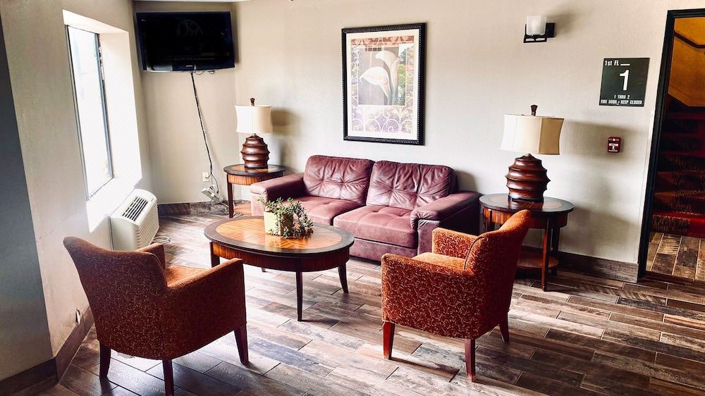 Photo of Livingroom in Creedmoor