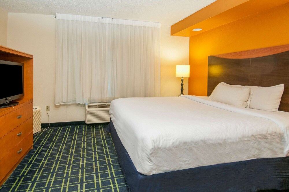 Photo of Bedroom in Tougaloo