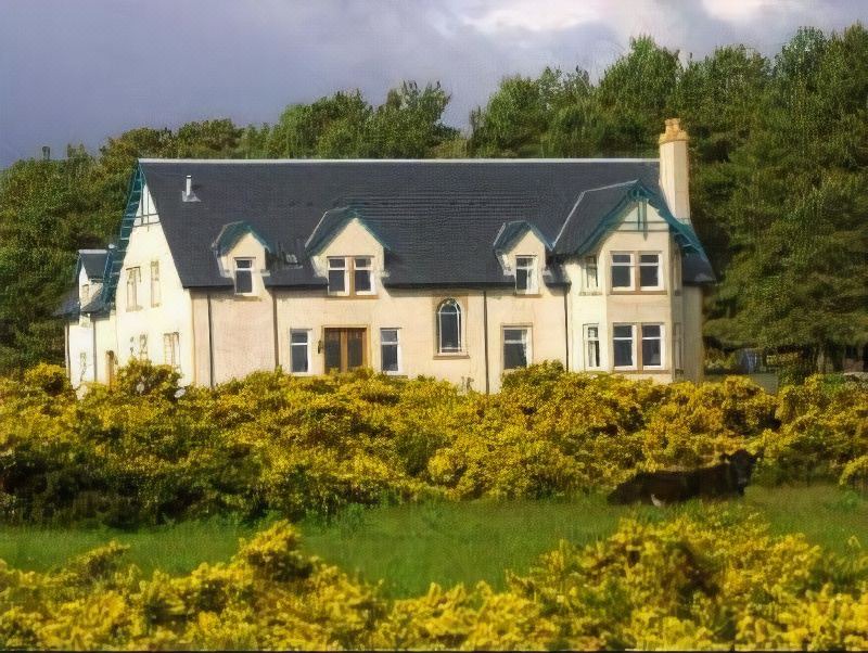 Photo of Buildings in Balloch