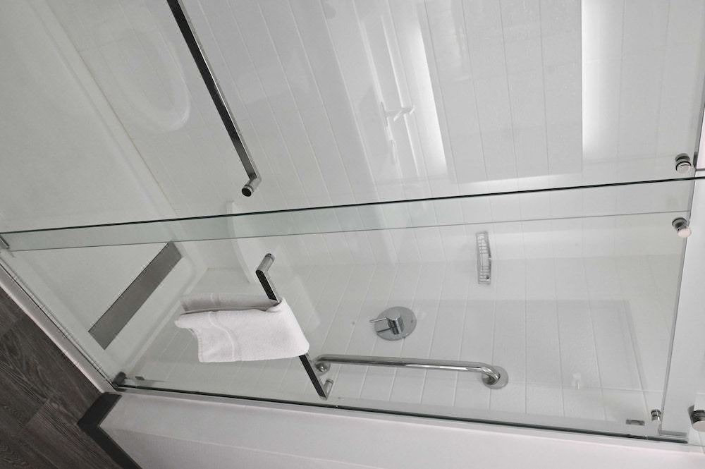 Photo of Bathroom in Lake Park