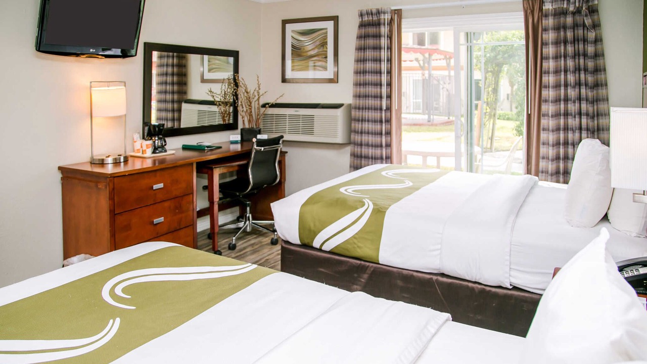 Photo of Bedroom in Thousand Oaks