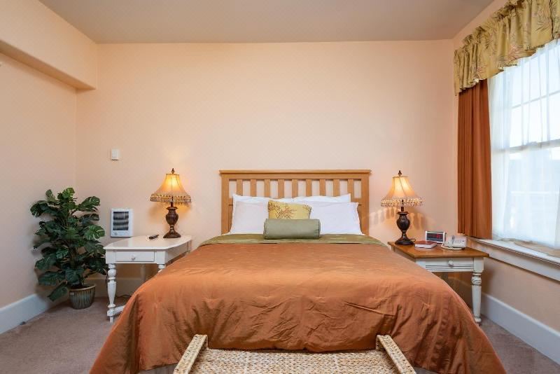 Photo of Bedroom in Condon