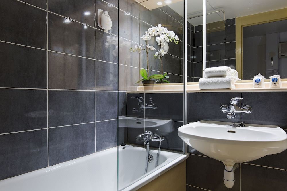 Photo of Bathroom in Meylan