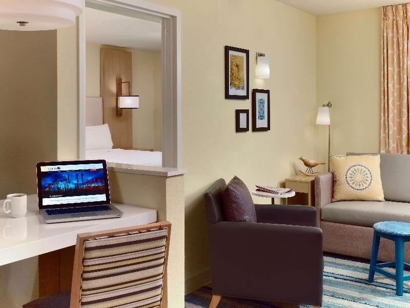 Photo of Livingroom in Auburn Hills