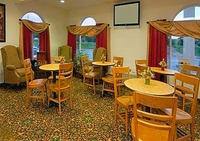 Photo of Livingroom in Larned