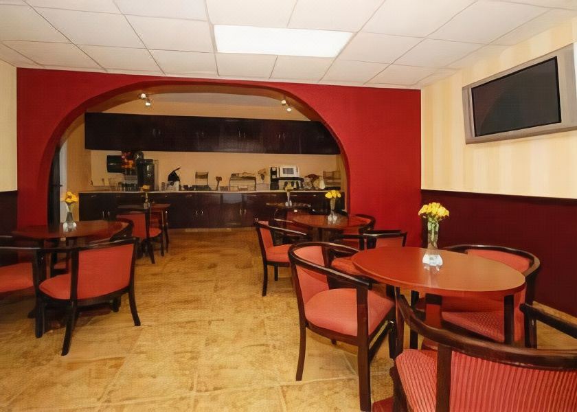 Photo of Livingroom in Tri-Cities