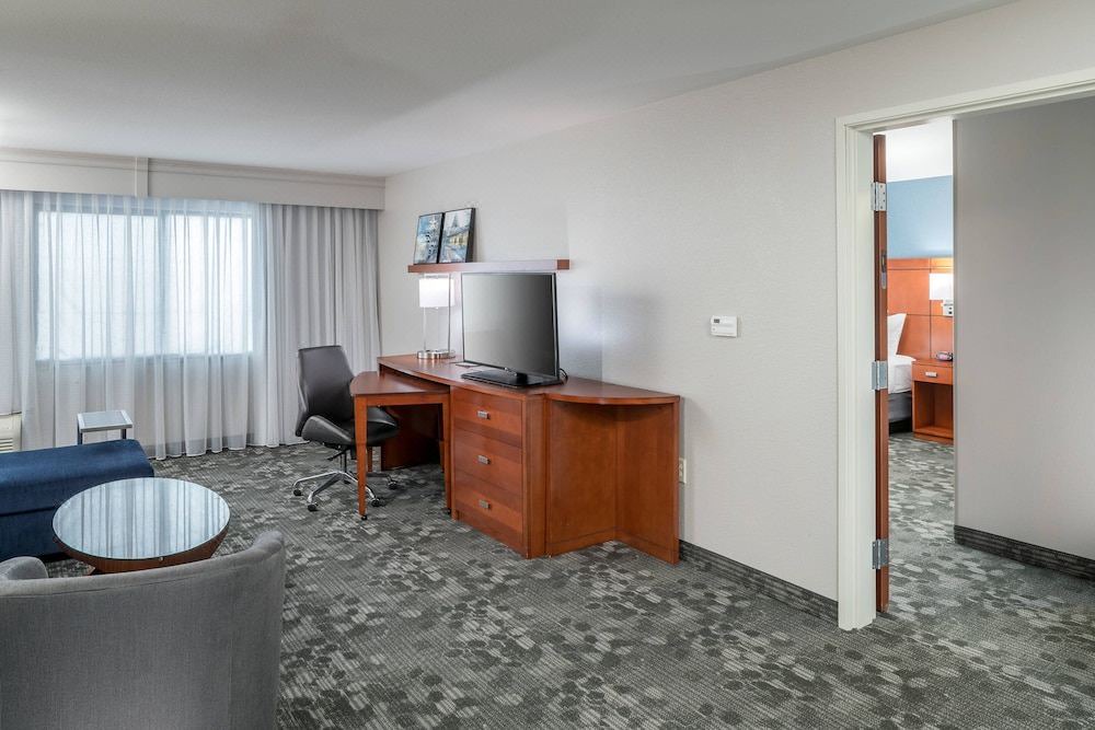 Photo of Livingroom in McNeil