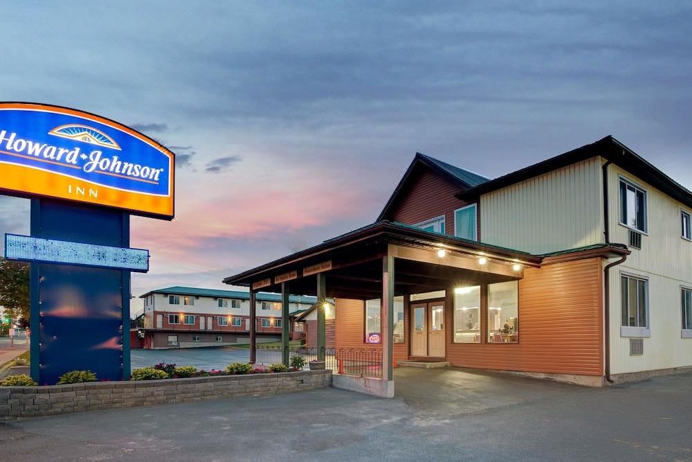 Photo of Buildings in Gananoque