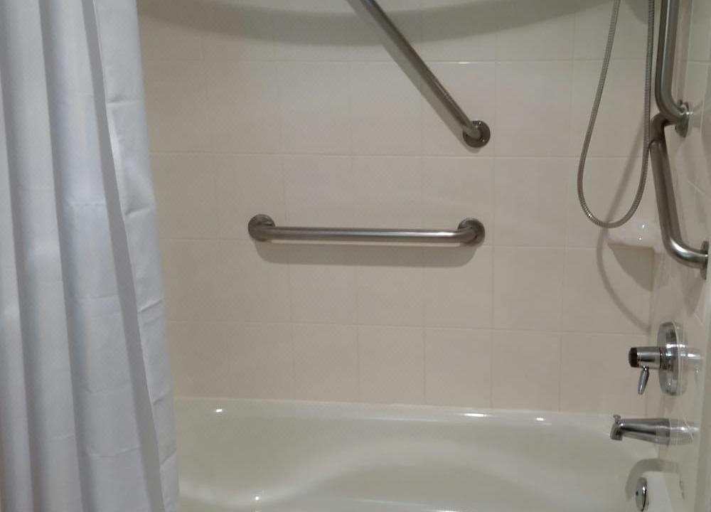 Photo of Bathroom in Guide Meridian