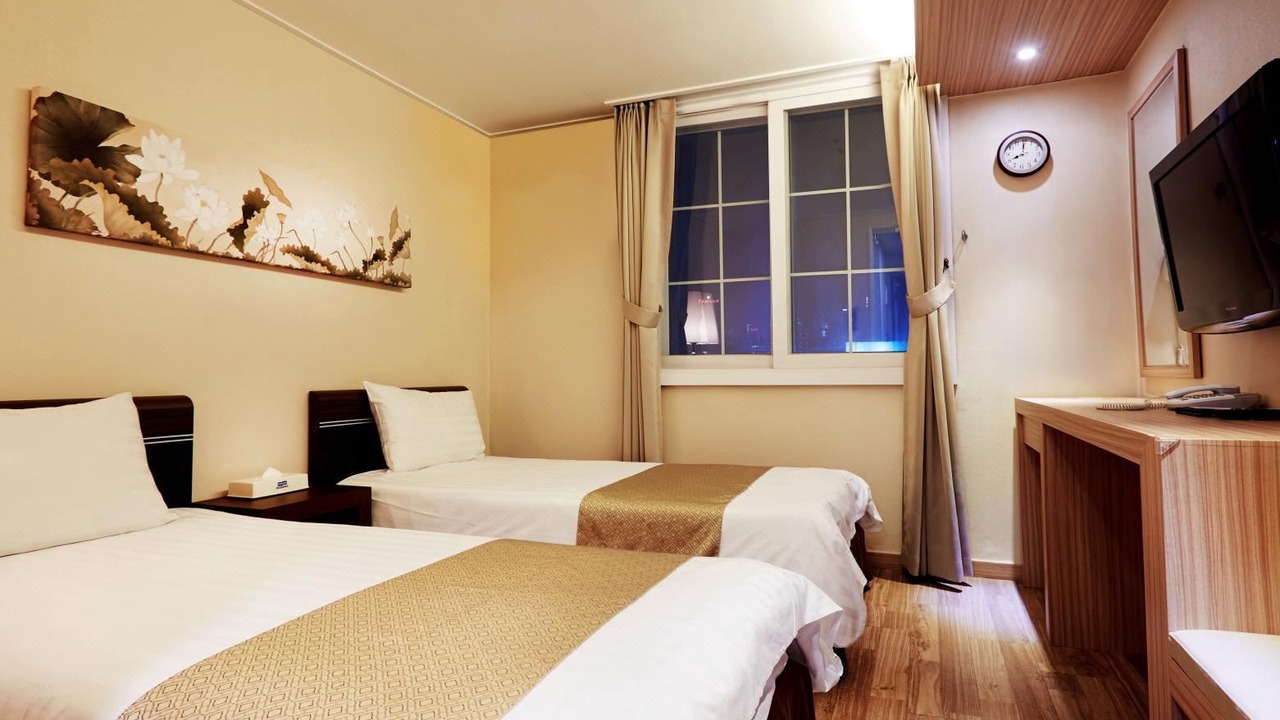 Photo of Bedroom in Gwanghui-dong