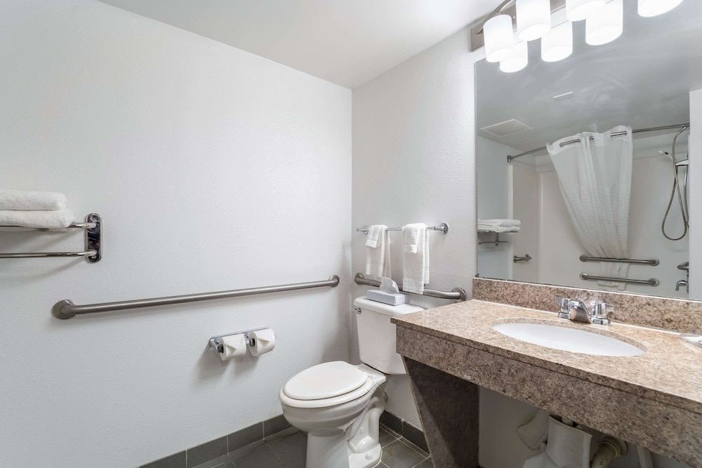 Photo of Bathroom in National Hills