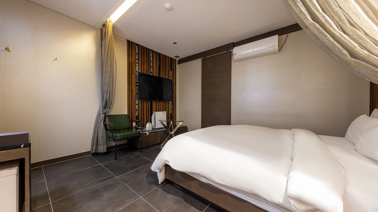 Photo of Bedroom in Bongmyeong-dong