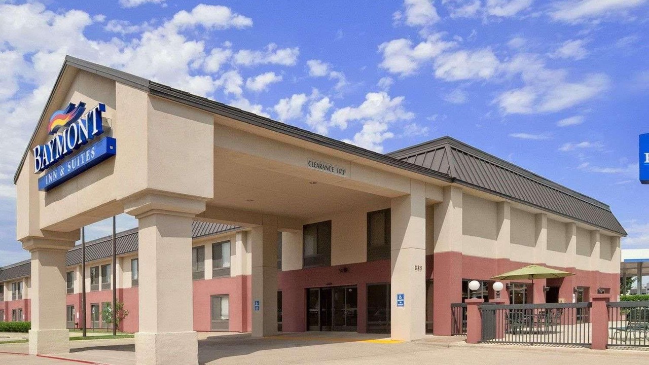 Photo of Buildings in Lewisville