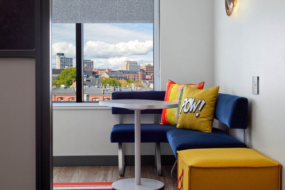 Photo of Livingroom in Portland