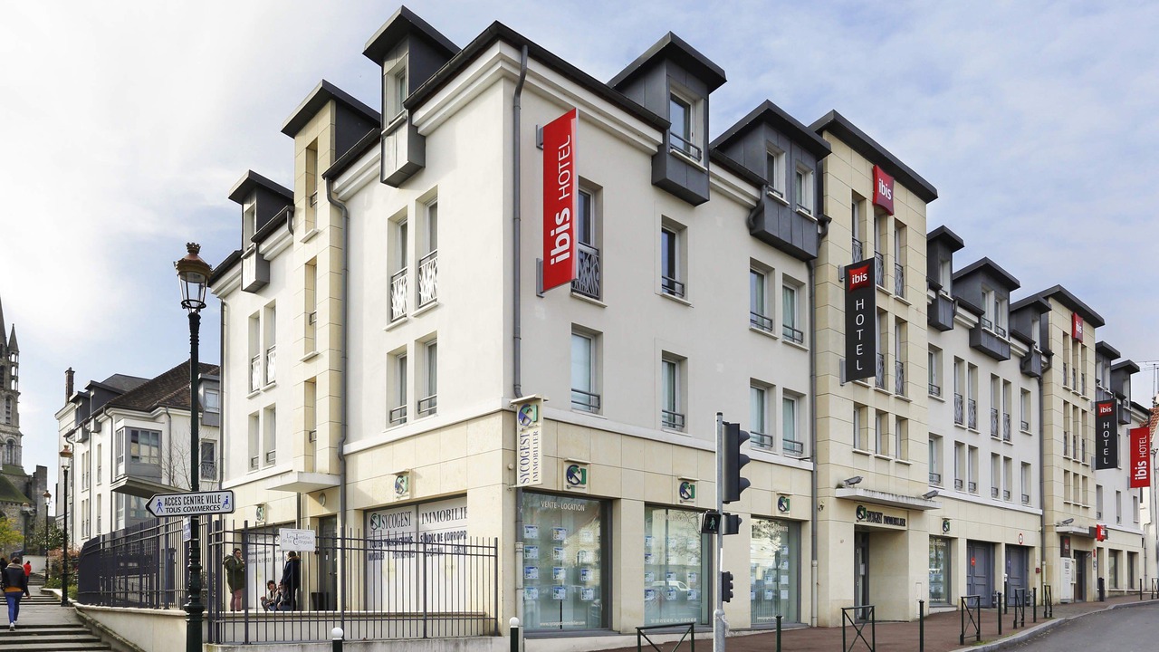 Photo of Buildings in Etampes