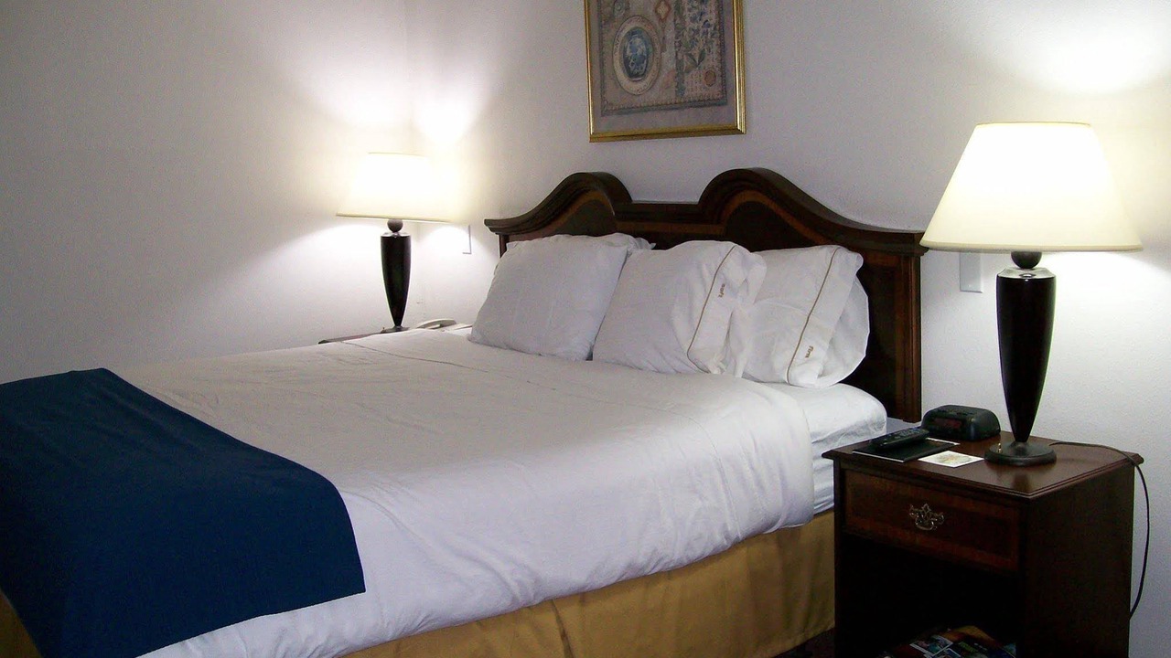 Photo of Bedroom in Alliance