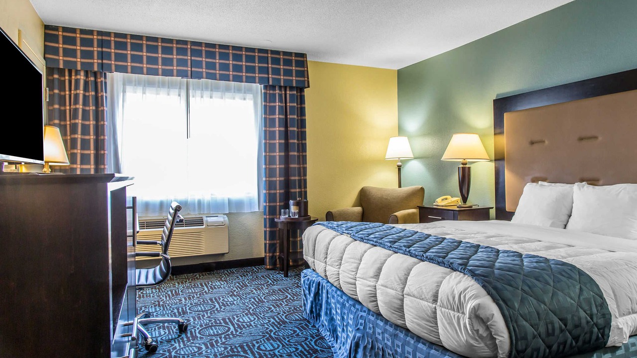 Photo of Bedroom in New London