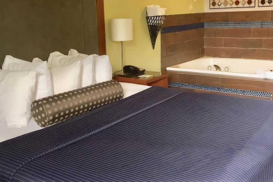 Photo of Bedroom in Lake Bluff