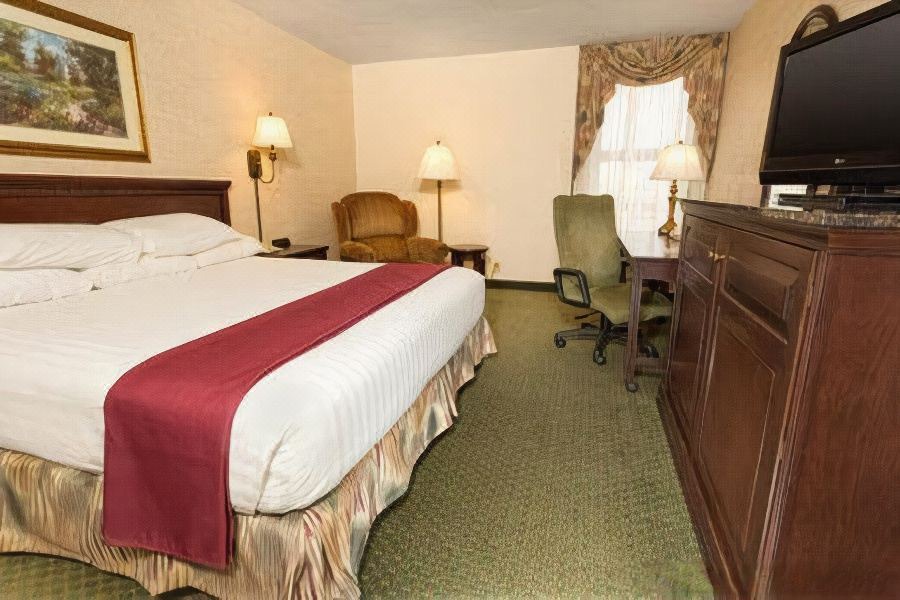 Photo of Bedroom in Evansville