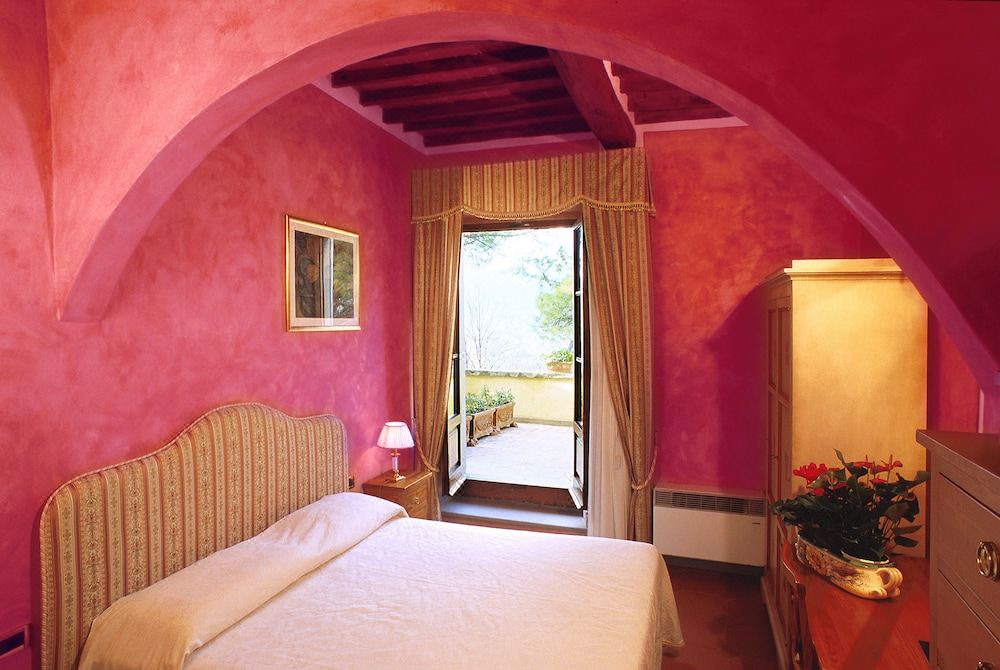 Photo of Bedroom in San Gimignano City Centre
